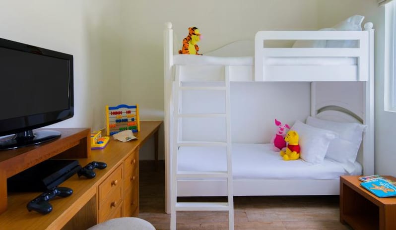 Centara Grand Island Maldives - Family Overwater Villa with Kids Bedroom - Kids Bedroom Full View